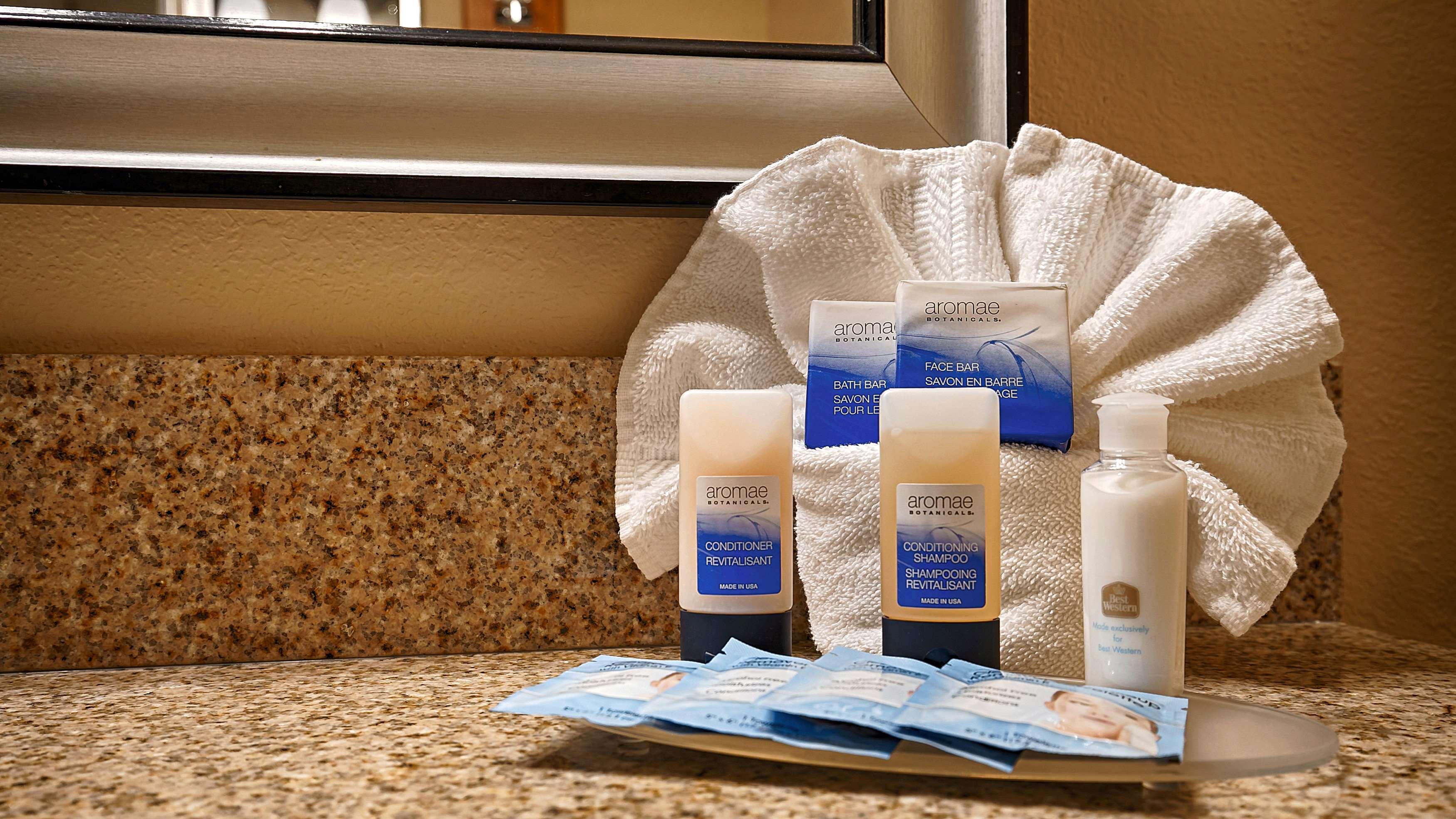 Best Western Plus Rose City Conference Inn Τόμασβιλ Εξωτερικό φωτογραφία
